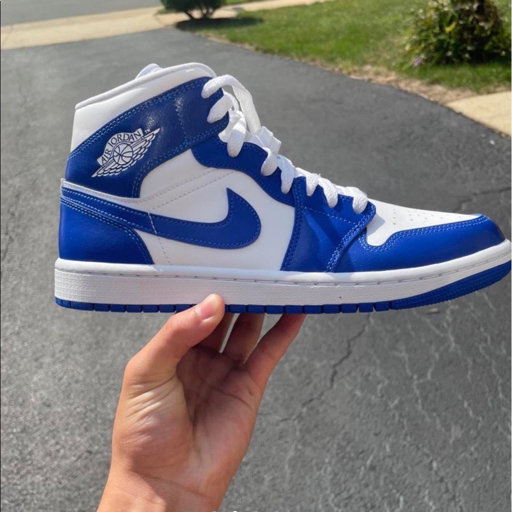 Jordan 1 Mid Kentucky Blue